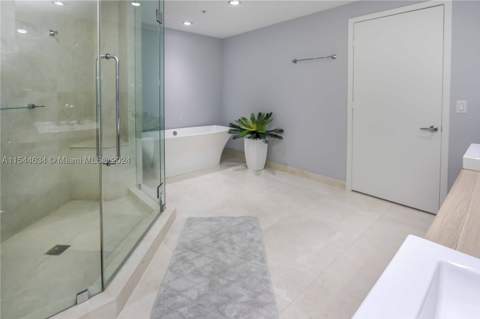 17301 Biscayne Blvd 1201, North Miami Beach FL - photo 14 of 29