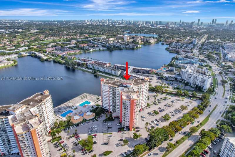 1 bedroom Condominium at 1301 NE Miami Gardens Dr 1101W, BUCKLEY TOWERS CONDO - EA, Miami — photo 1