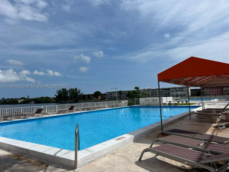 1 bedroom Condominium at 1301 NE Miami Gardens Dr 1101W, BUCKLEY TOWERS CONDO - EA, Miami — photo 4