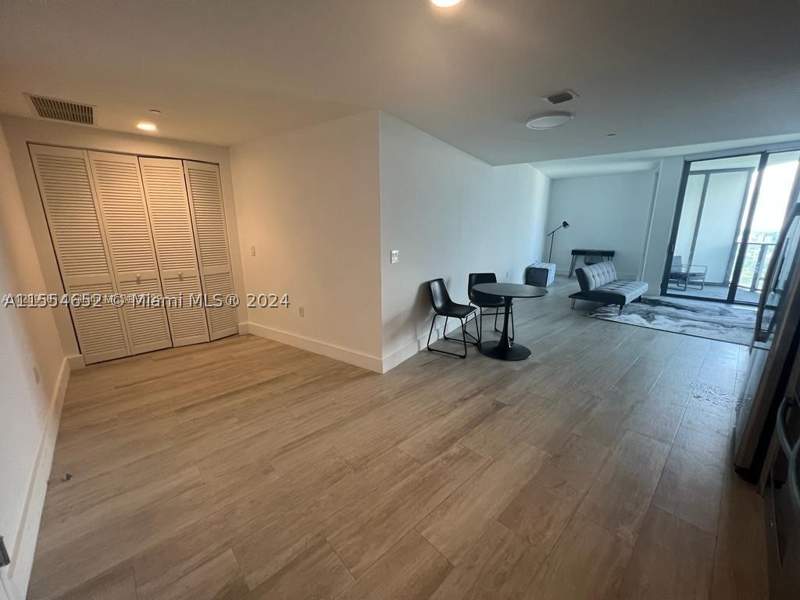 1 bedroom Condominium at 121 NE 34th St 2014, 3401 Midtown Condo, Miami — photo 4