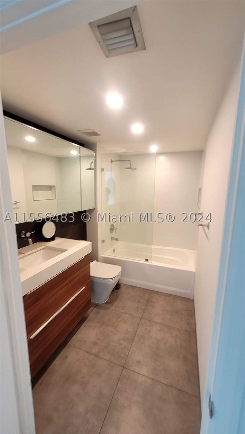 1 bedroom Condominium at 1155 Brickell Bay Dr 2805, The Mark On Brickell Cond, Miami — photo 2