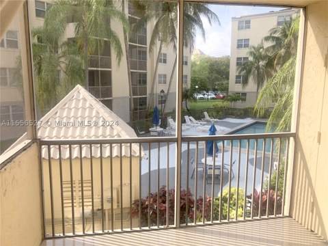 8255 Lake Dr 204, Doral FL - photo 16 of 16