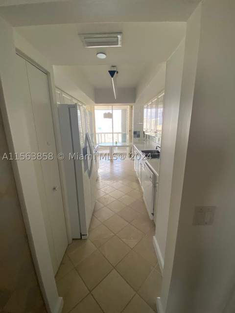 21205 Yacht Club Dr Ph09, Aventura FL - photo 12 of 53