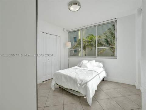 5005 Collins Ave 725, Miami Beach FL - photo 16 of 45