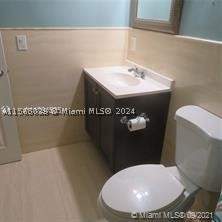 1450 NE 170th St 102, North Miami Beach FL - photo 9 of 15