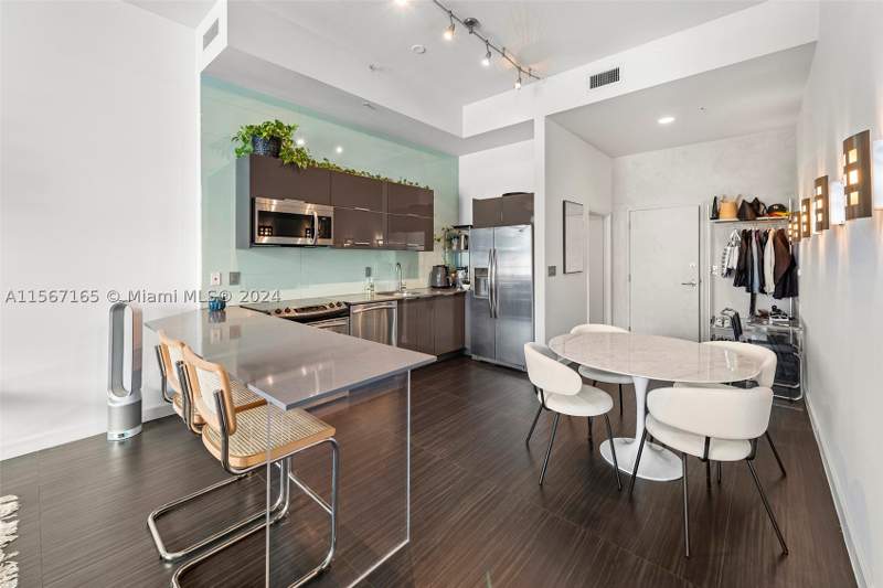 1 bedroom Condominium at 2001 Meridian Ave 517, The Meridian Condo, Miami Beach — photo 5