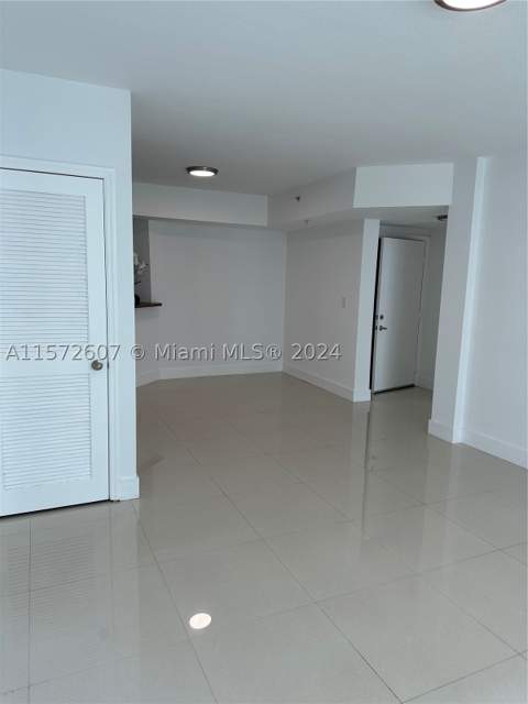 9201 Collins Ave 524, Surfside FL - photo 10 of 20