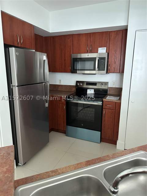 9201 Collins Ave 524, Surfside FL - photo 6 of 20