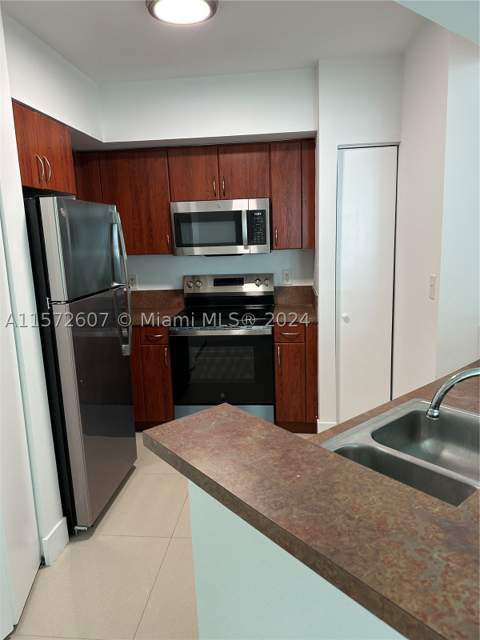 9201 Collins Ave 524, Surfside FL - photo 7 of 20