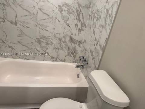 5401 Collins Ave 209, Miami Beach FL - photo 23 of 33