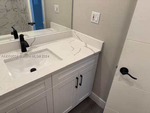 5401 Collins Ave 209, Miami Beach FL - photo 24 of 33