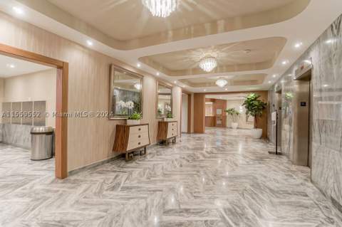 5401 Collins Ave 209, Miami Beach FL - photo 9 of 33