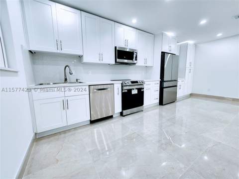 11930 NE 19th Dr 3, North Miami FL - photo 18 of 44