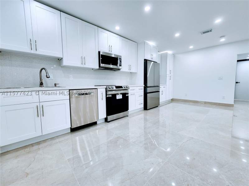 2 bedroom Condominium at 11930 NE 19th Dr 3, Sans Souci Condo, North Miami — photo 2