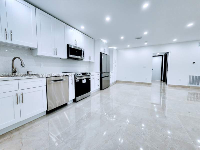 2 bedroom Condominium at 11930 NE 19th Dr 3, Sans Souci Condo, North Miami — photo 4