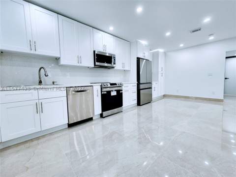 11930 NE 19th Dr 3, North Miami FL - photo 6 of 44
