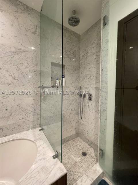 1000 Brickell Plz 1811, Miami FL - photo 11 of 24