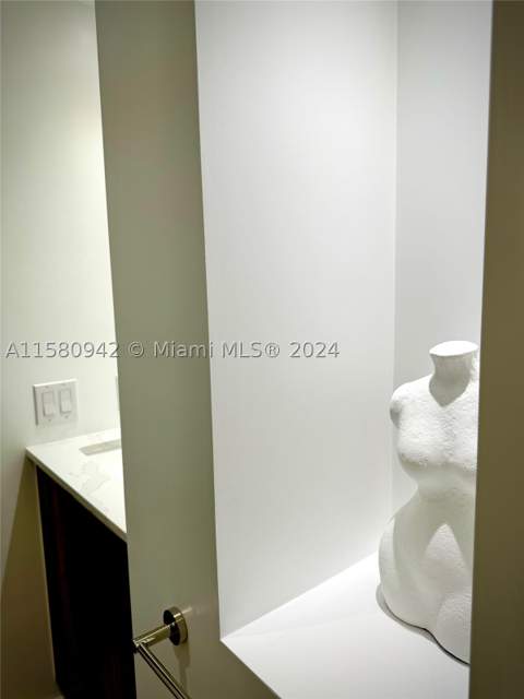 2301 Collins Ave 837, Miami Beach FL - photo 24 of 37