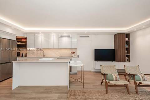 2301 Collins Ave 837, Miami Beach FL - photo 8 of 37