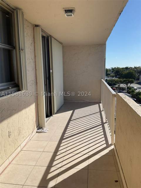4675 W 18th Ct 502, Hialeah FL - photo 13 of 13