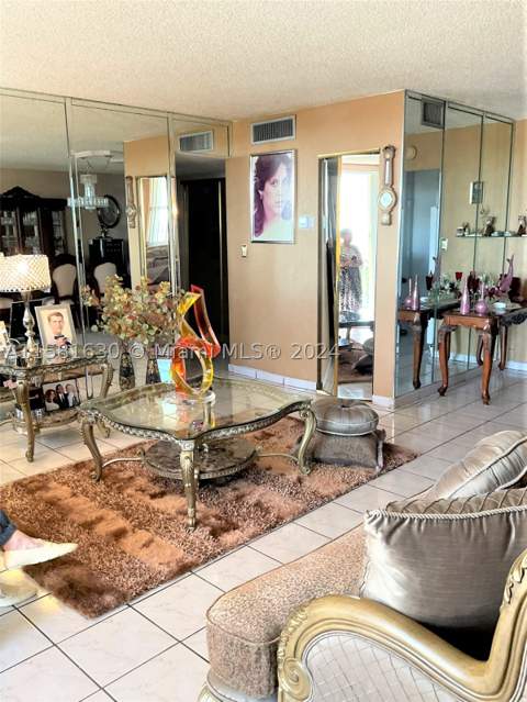 4675 W 18th Ct 502, Hialeah FL - photo 7 of 13