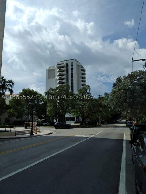 911 Ponce De Leon Blvd 904, Coral Gables FL - photo 11 of 12
