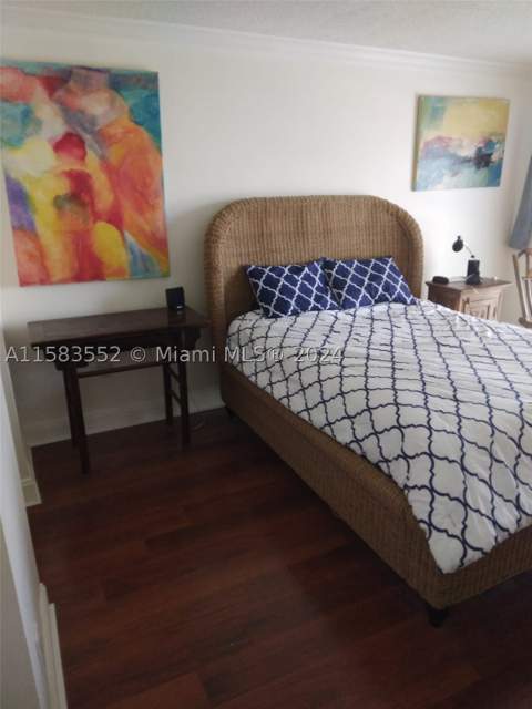 911 Ponce De Leon Blvd 904, Coral Gables FL - photo 6 of 12