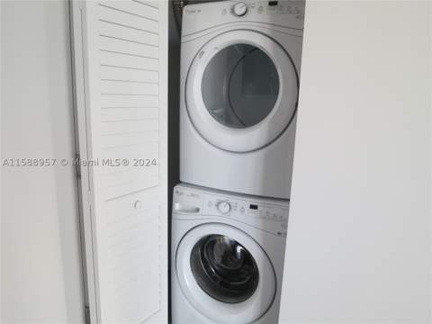 151 SE 1 St 1704, Miami FL - photo 7 of 12