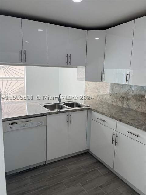 2050 SW 122nd Ave 22, Miami FL - photo 10 of 24