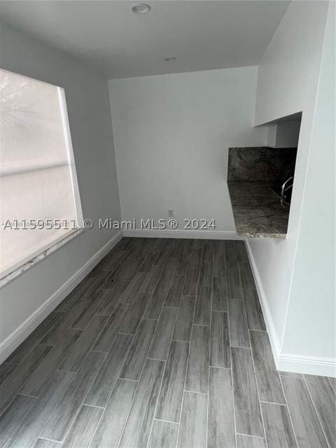 2050 SW 122nd Ave 22, Miami FL - photo 7 of 24