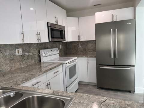 2050 SW 122nd Ave 22, Miami FL - photo 9 of 24