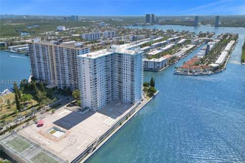 301 174th St 1701, Sunny Isles Beach FL - photo 11 of 58