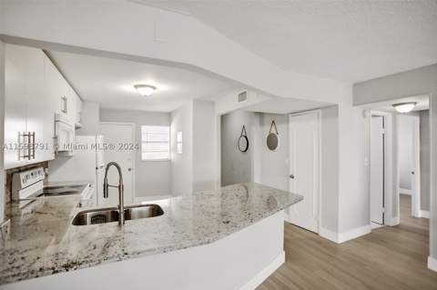 1770 NE 191st St 716-1, Miami FL - photo 15 of 51