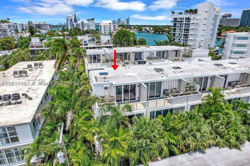 4 bedroom Townhouse at 1000 99th St 14, Bay Harbor Island, Bay Harbor Islands — photo 2