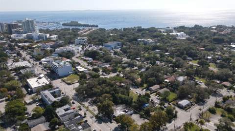 3373 Thomas Ave, Miami FL - photo 10 of 19