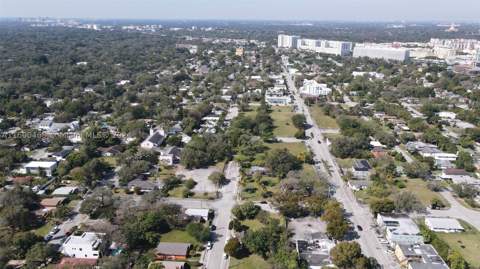 3373 Thomas Ave, Miami FL - photo 7 of 19
