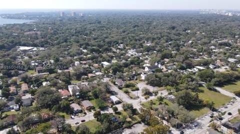 3373 Thomas Ave, Miami FL - photo 8 of 19