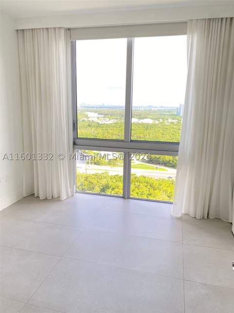16385 Biscayne Blvd 2421, North Miami Beach FL - photo 15 of 40