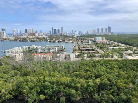 16385 Biscayne Blvd 2421, North Miami Beach FL - photo 23 of 40