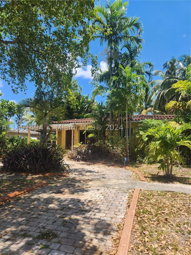 3 bedroom SingleFamilyResidence at 13365 NW 12th Ave, Biscayne Village Heights, North Miami — photo 2