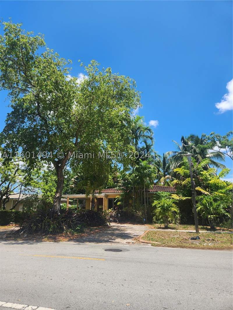 3 bedroom SingleFamilyResidence at 13365 NW 12th Ave, Biscayne Village Heights, North Miami — photo 3