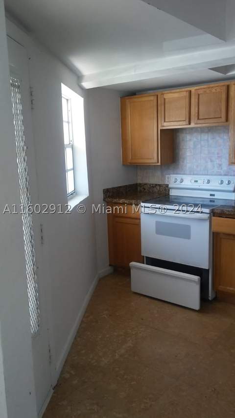 11855 NE 19th Dr 1, North Miami FL - photo 23 of 28