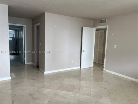 4000 NE 170th St 604, North Miami Beach FL - photo 12 of 22