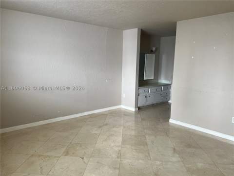 4000 NE 170th St 604, North Miami Beach FL - photo 13 of 22