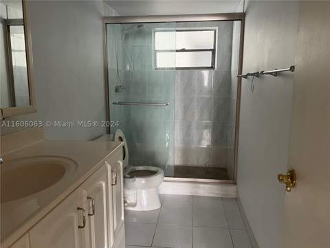 4000 NE 170th St 604, North Miami Beach FL - photo 16 of 22