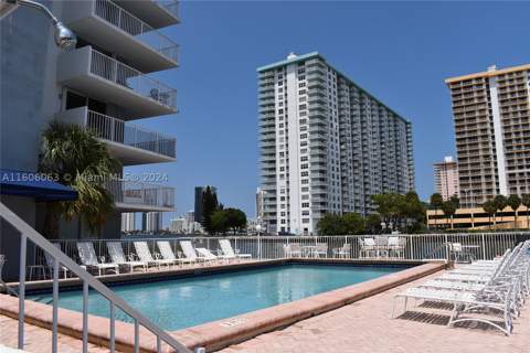 4000 NE 170th St 604, North Miami Beach FL - photo 20 of 22