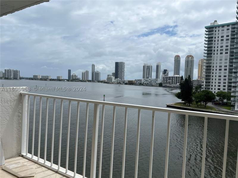 2 bedroom Condominium at 4000 NE 170th St 604, Eden Point North Condo, North Miami Beach — photo 3