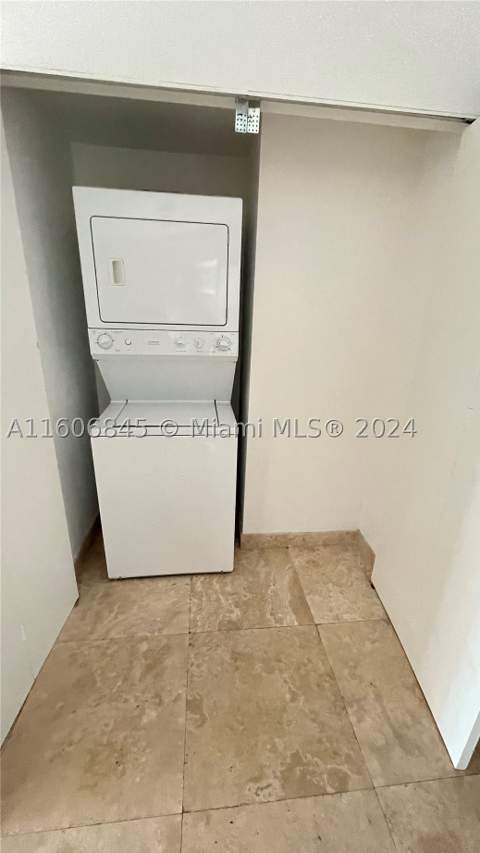 350 S Miami Ave 2302, Miami FL - photo 22 of 32