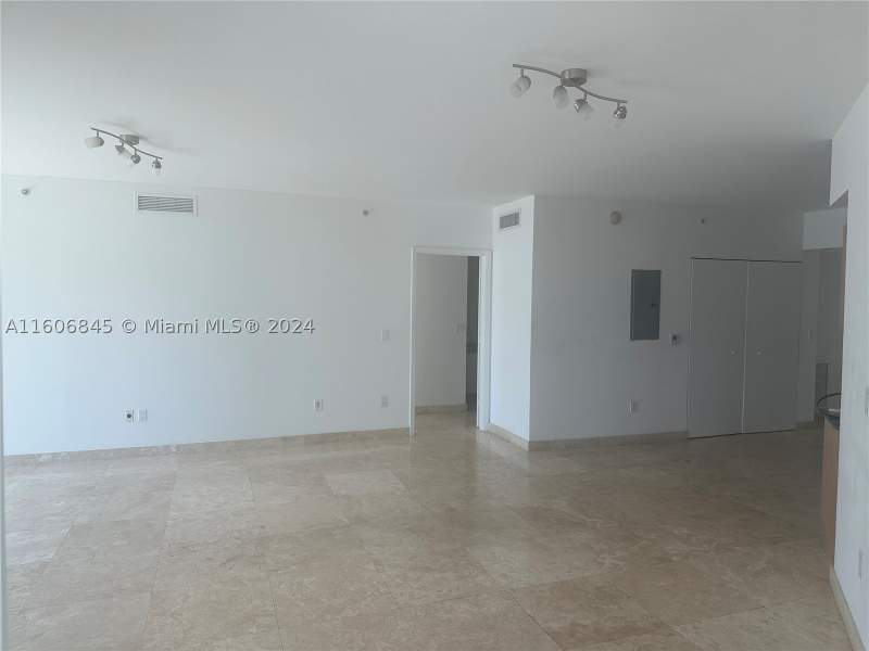 3 bedroom Condominium at 350 S Miami Ave 2302, Wind Condo, Miami — photo 4