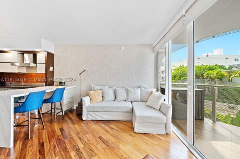 2155 Washington Ct 206, Miami Beach FL - photo 15 of 33